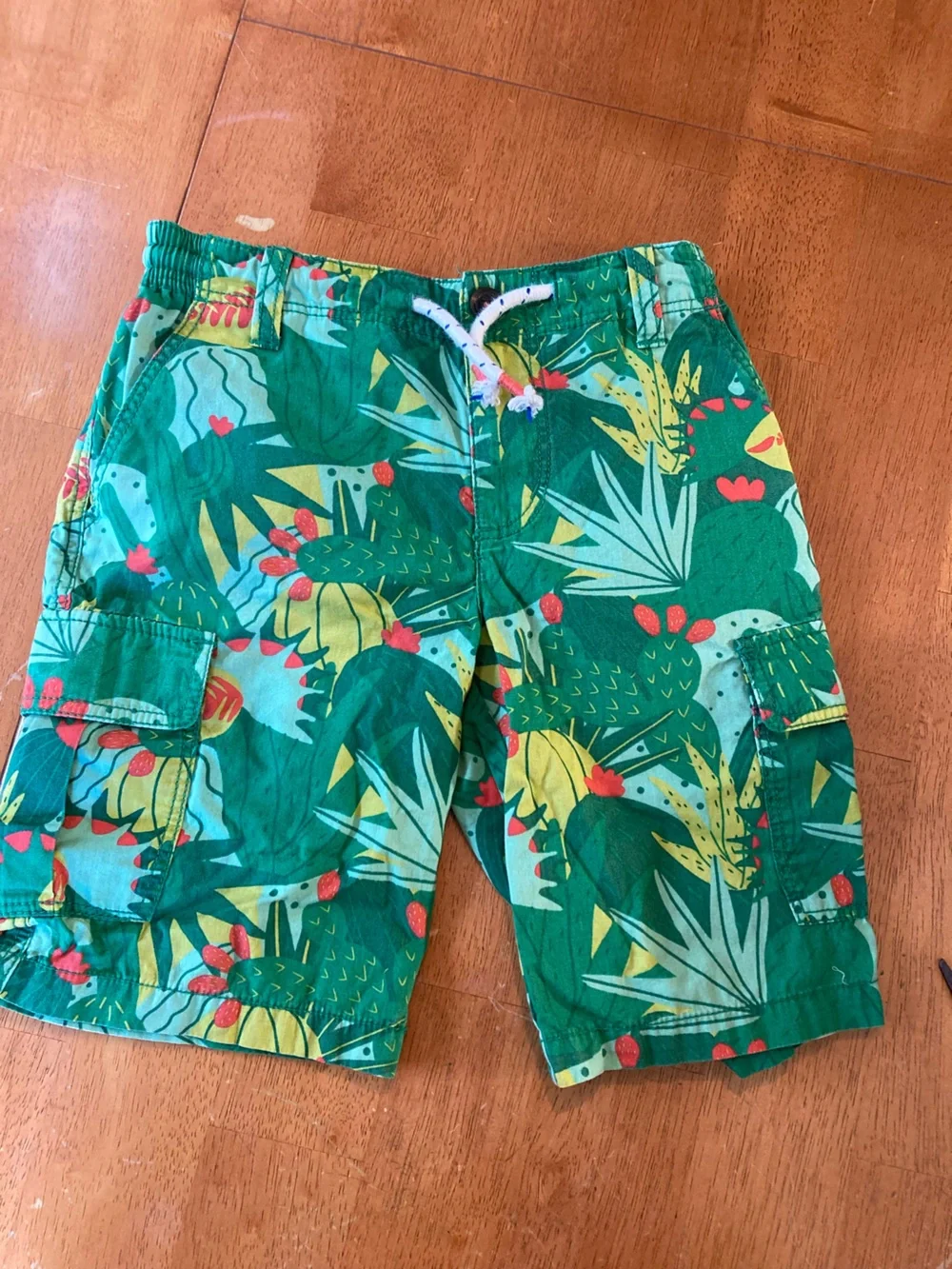 Mini Boden Elastic Waist Jersey Green Cactus Cargo Shorts - 7Y - IMO run slender